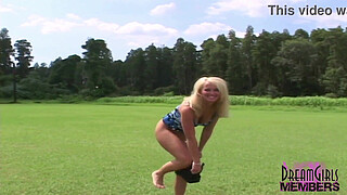 Unbelievable Blonde Bares All In Risky Tampa Flashing Adventure