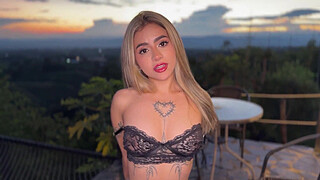 FACIAL! Beautiful colombian blonde getting fucked in a chalet