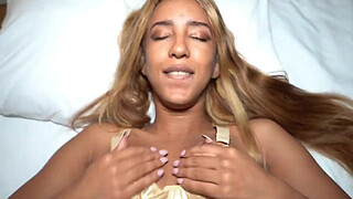 A Cock Bigger Than Me Destroys My Pussy in Amateur Homemade Porn - Luna Black x Valentino Roca