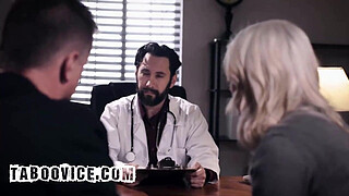 Cuckold Husband Watch His Wife Gets Pussy Creampied