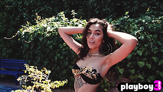 Inked all natural teen exposed hot body so hot babe enjoyed hot striptease