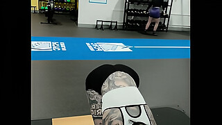 Booty at the gym hot milf ass