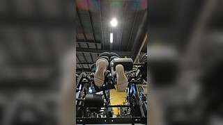 Booty at the gym hot milf ass