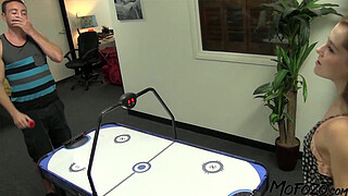 MOFOZO.com - 18 Year Old Amateur Gets A Facial From Her Boyfriend