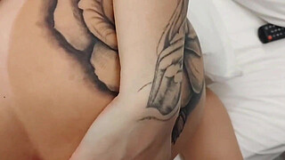 I gave my ass for the first time and the married man ate it hard.