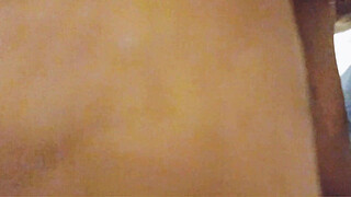 The sportswear saleswoman lets herself be taken without a condom, testing the results of the gym