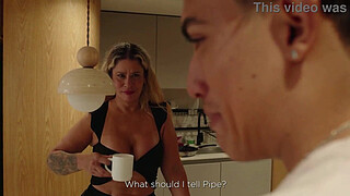 MILF Mature woman asks me for a strange favor: a glass of semen for a beauty treatment