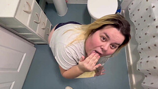 The humming happy birthday blowjob!