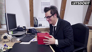 MILF Office Babe Rides Boss Reverse Cowgirl on Valentine's Day - LETSDOEIT