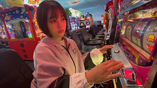 [Amateur couple's daily life Vlog] After playing at the arcade, the couple returns home and licks each other's smelly penises and pussies thoroughly, cumming inside each other.