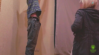 The kind lady boss gave a migrant worker a blowjob