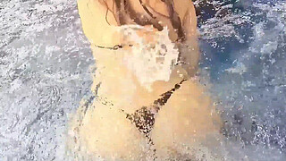 Amateur Sex in the Water Outdoors with a Horny MILF with a Huge Ass, Cumming