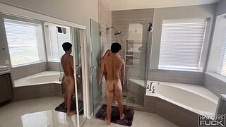 Young Cock 18yo Mason Hooks up with 28-Year-Old