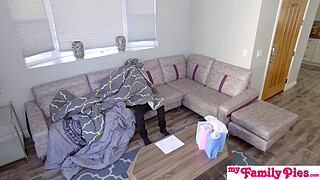 Bunnies Tricked By Step Brrother Ends With Easter Creampie S8:E1