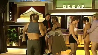 Belgische oma's en opa's in orgie (Belgian grannies and grampas in orgy)