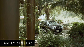 Hot Blonde Milf (Kit Mercer) Blows Fucks Her Step Son Van Wylde - Family Sinners