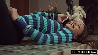 TEENFIDELITY Holly Hendrix Trades Anal For a Creampie