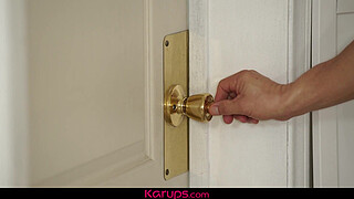 Karups - Busty Cougar Raven Hart Fucked By Masseuse