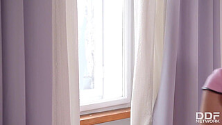 A Pinning Experience - Domina Yasmin Scott Urinates On Submissive Guy