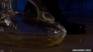 Asian sucking hard on the fat dong