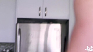 CASTING FRANCAIS - First time casting for Canadian amateur lesbian Vanessa Siera