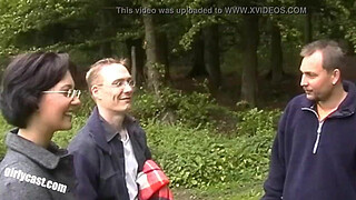 Lisa and her cuckold outdoor threesome