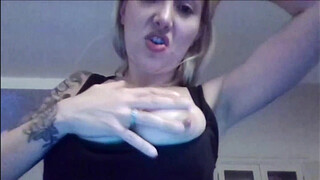 get me pregnant, do not hesitate yet, I want to be impregnated ... mm you did it and now I have the milk that flows from the breast