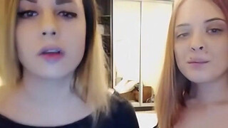 Two lesbians swapping spit and kissing on webcam - spank-cams.com