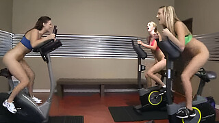 Lez Girl (blake&karlie&kenna) And Mean Girl In Punish Sex Tape clip-13