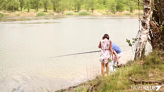 Natural busty Anabelle fucks under the Sun