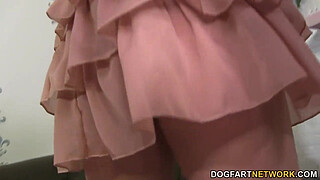 BBC slut Mia Gold enjoys Anal Sex with Mandingo