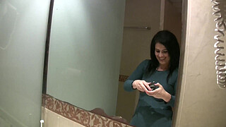 Having fun behind the scene in the bathroom with Montse Swinger