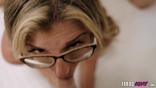 Curvy Redhead Stepdaughter Practices Anal With Helpful Step Parents - TabooHeat