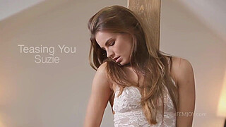 Suzie Carina cums for you