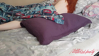 REDHEAD WAKES UP AND SLEEPILY RUBS AGAINST A PILLOW TO AN AMAZING ORGASM!!