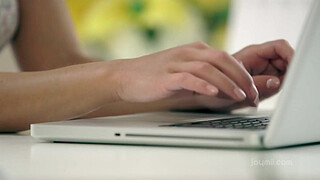 Teen hottie fucked and jizzed