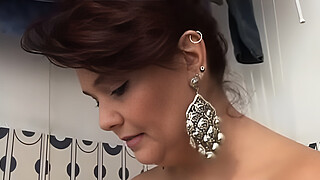 How sexy is my step auntie when she's naked in the shower!