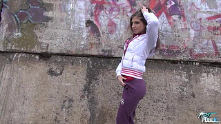 Hot babe Gina Gerson takes a mouthful of cum outside