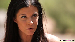 Stepmommy swaps cum with teen hottie Janice Griffith