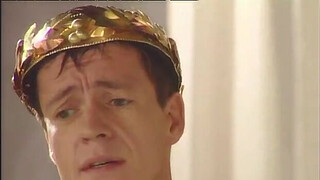 Black Widow Katalin and Rita Faltoyano Bathe Together before a Facial