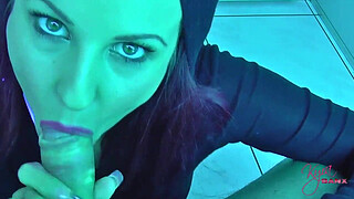 MEGA CUMSHOT IM SOLARIUM