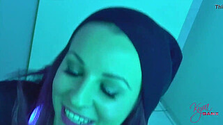 MEGA CUMSHOT IM SOLARIUM