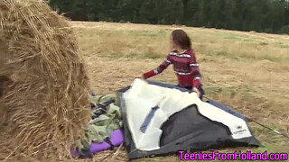 Camping teenager solo