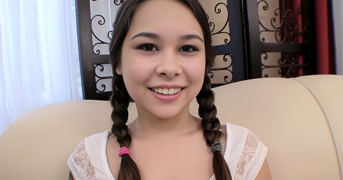 Pigtailed teen Kira Sinn eagerly taking cum facial