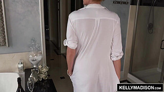 KELLY MADISON All Wet Solo Bathtub Masturbation