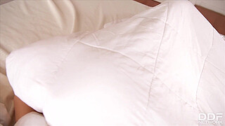 Blonde teen Zazie Skymm masturbates until her wet pink turns red