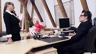 BUMS BUERO - Valentine's Day office bang with German MILF secretary Sexy Susi
