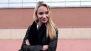 Stupid blonde easy convinced to come in van and spread legs for big cock