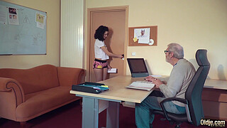 Cute Teen Fucked by Big Cock Grandpa Cums in her mouth with cumplay