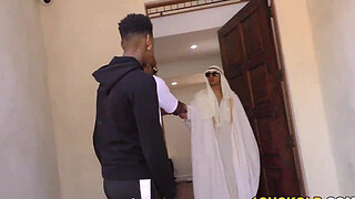 Sheik Rents Two Black Bulls To Bang His Babe Audrey Royal